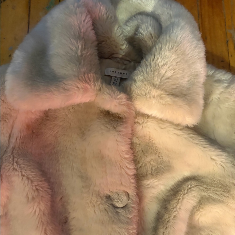 Topshop cropped Cream Faux Fur Jacket - Picture 4 of 7